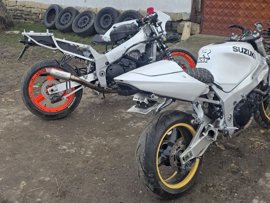 Продавам Suzuki GSXR 750 2003 и Suzuki GSXR 600 2002