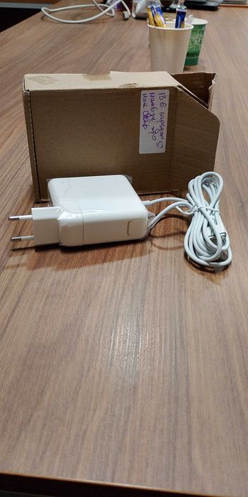 Зарядно за МакБук Про