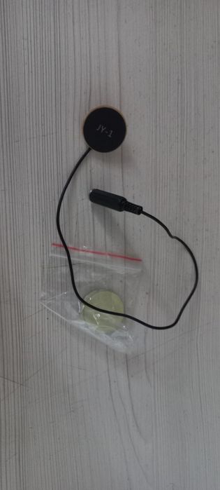 Пьезовый звукосниматель