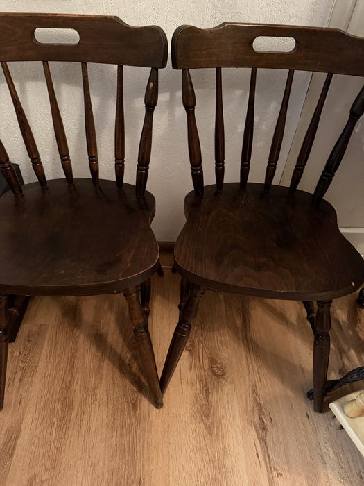 Трапезна масивна маса ф110 + 4 бр. столове