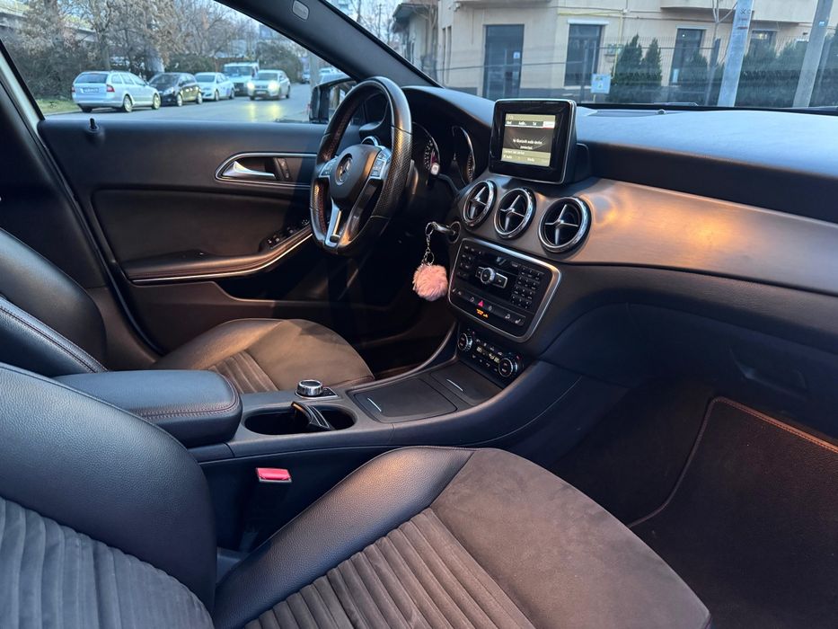 Mercedes Benz Gla Pachet amg Interior exterior 4matric