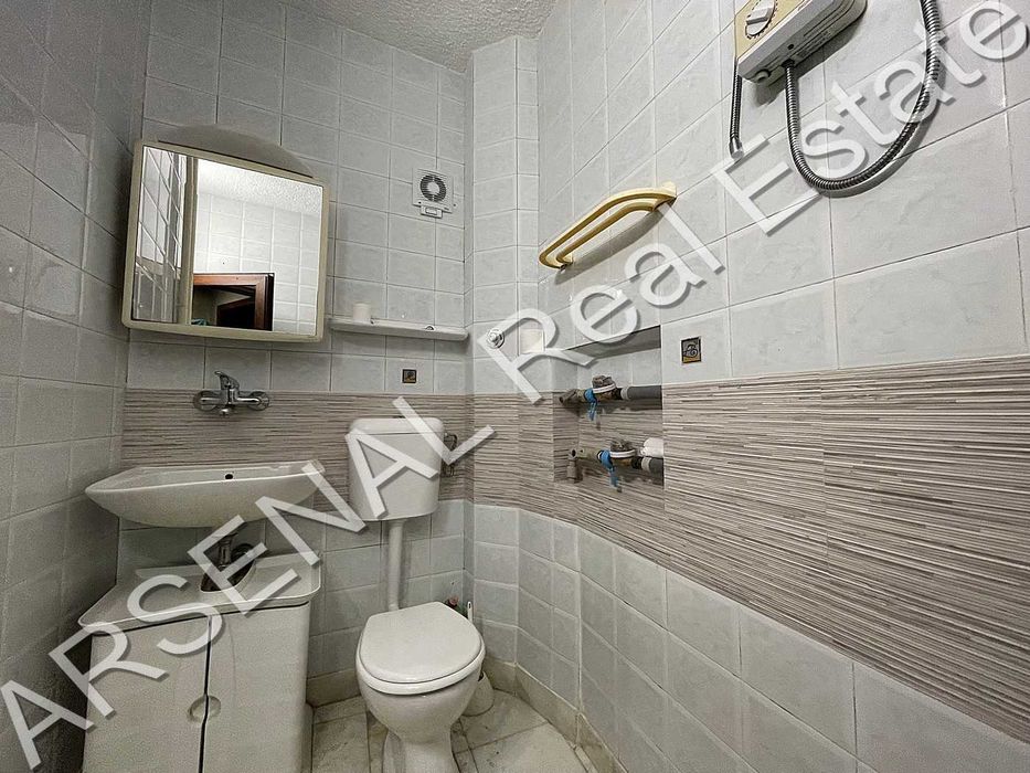 Тристаен апартамент под наем, Център