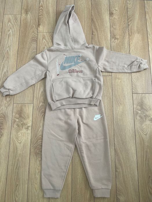 Детски ватиран екип Nike