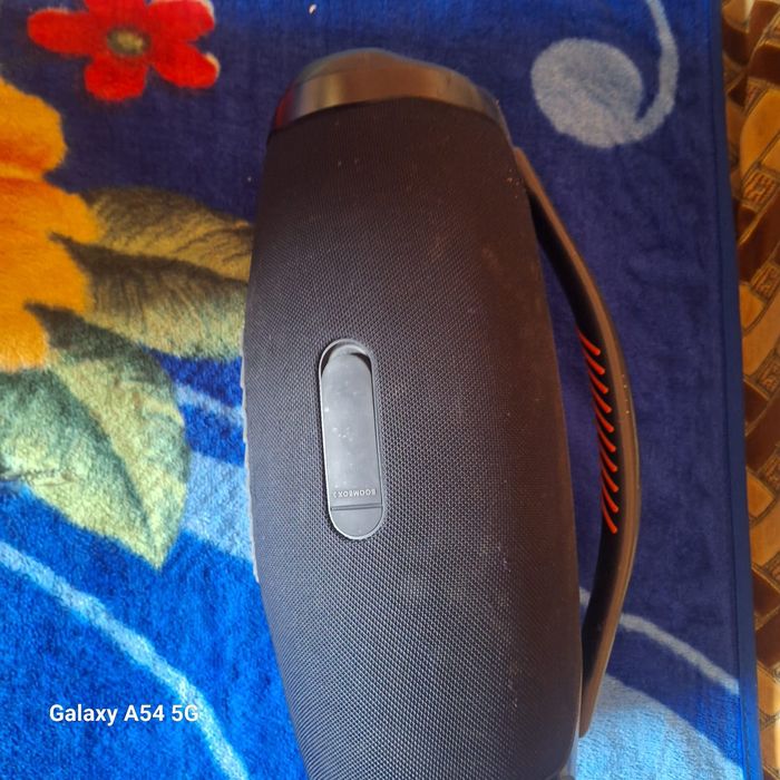 Продам JBL колонку, оригинал. 140000