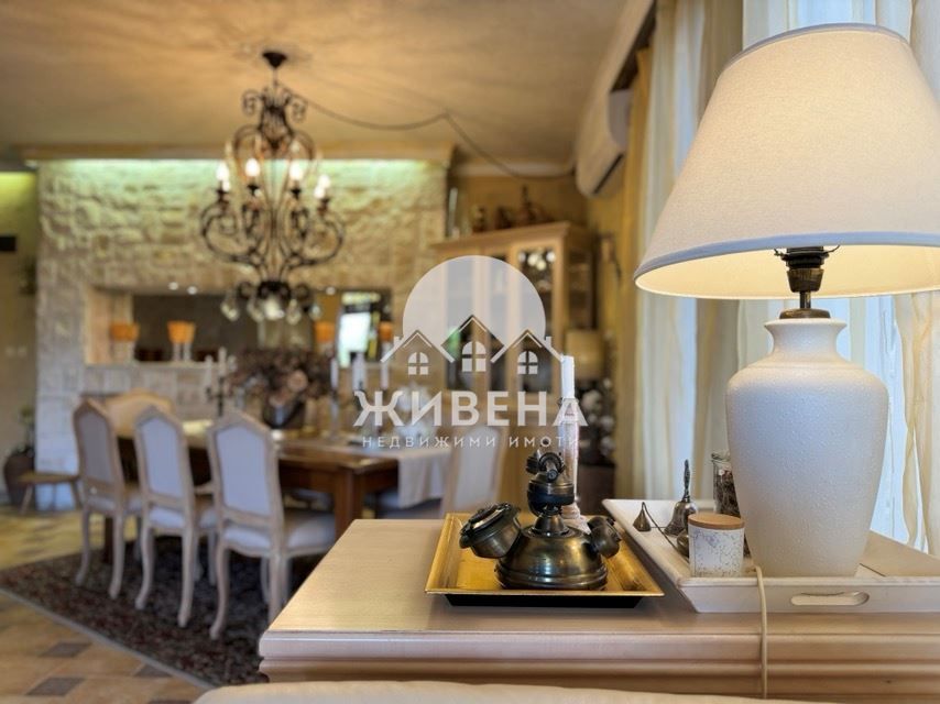 Продава луксозна къща в м-т Ален Мак