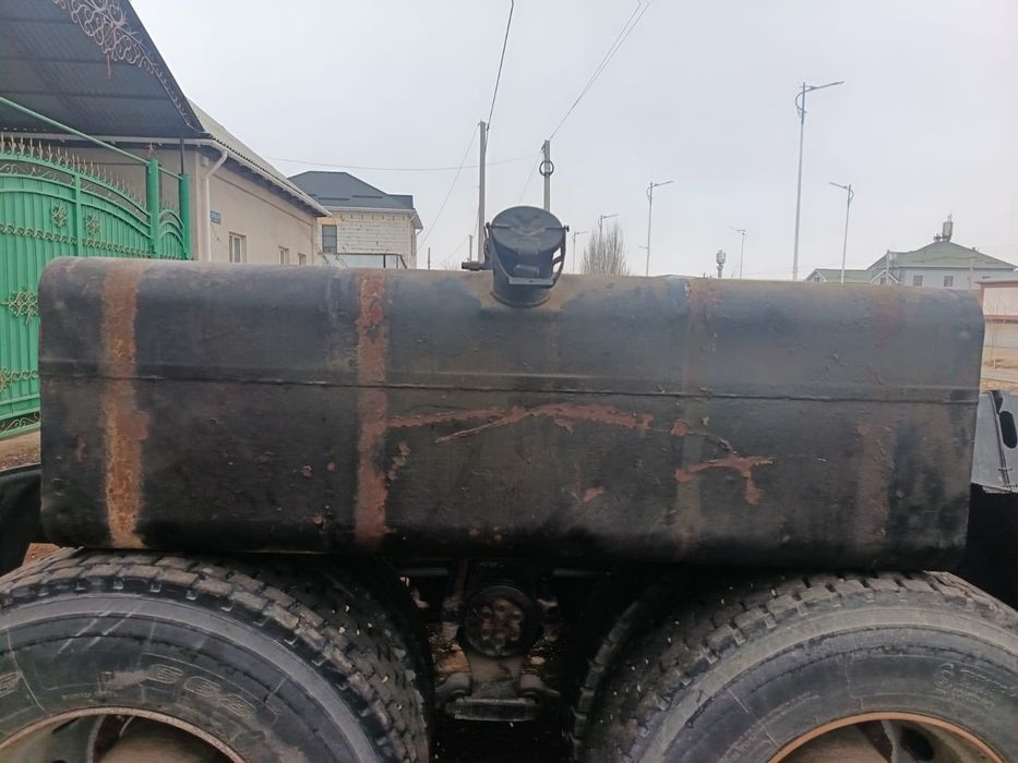 Толливной бак для грузовиков