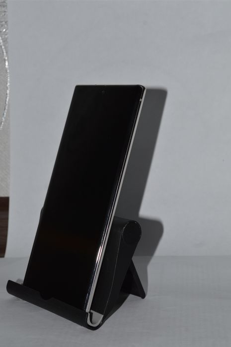 Продам оригинальный Samsung Galaxy Note 10 Plus.