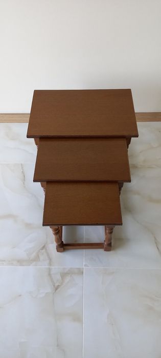 Комплект дъбови масички 3 в 1