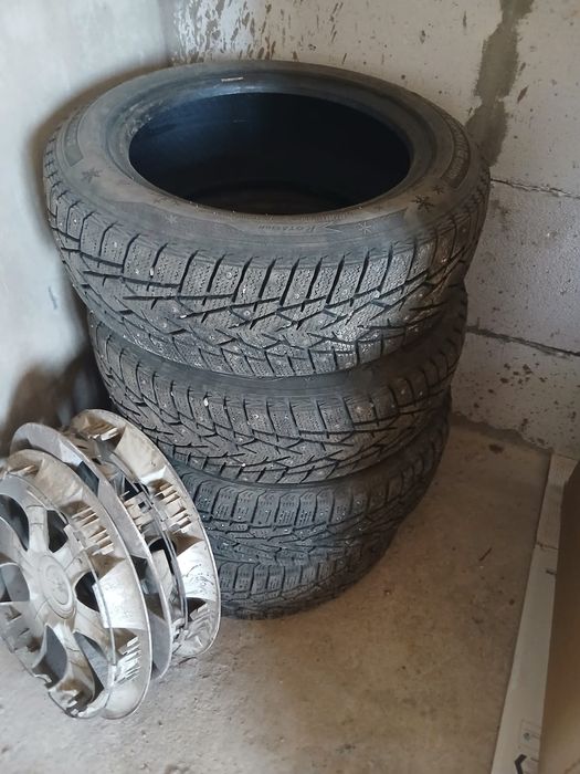 Продаю автошины в хорошем состояние