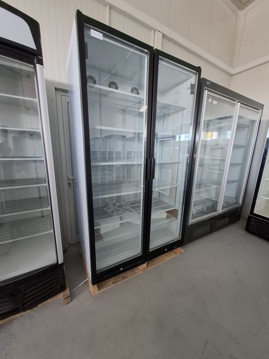 Вертикална хладилна витрина UGUR UCOOL