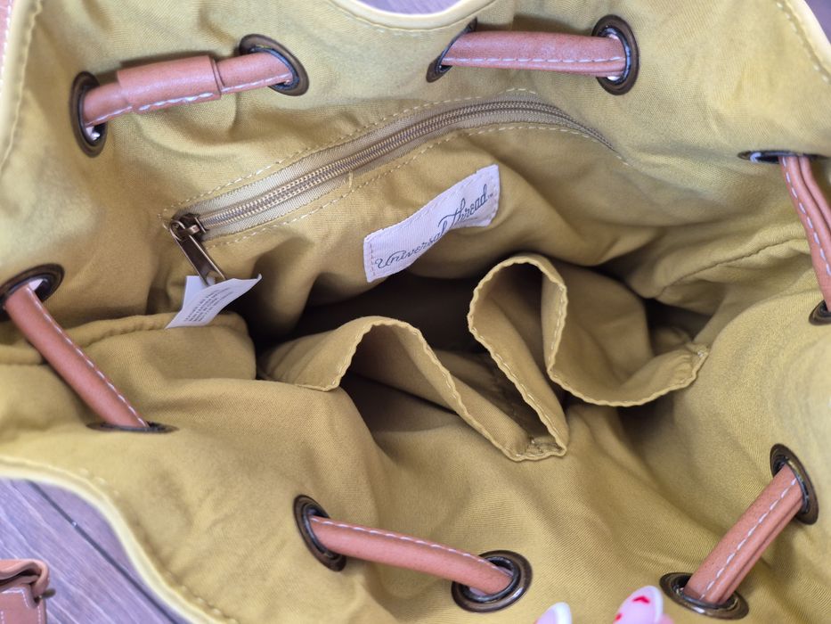 Universal Thread чанта