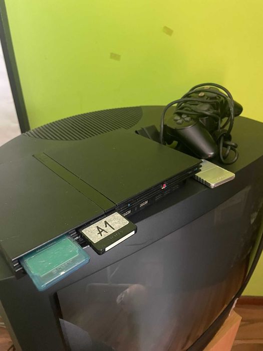 Playstation 2 complet cu accesorii si televizor tub crt