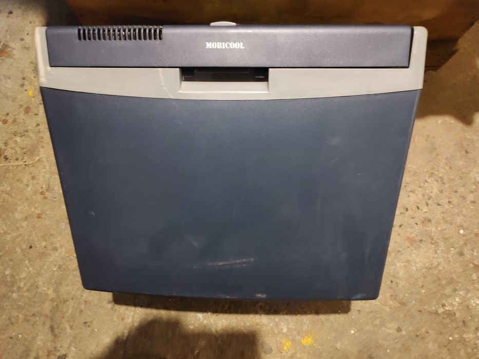 Ladă frigorifică frigider 12v/ 240v t35