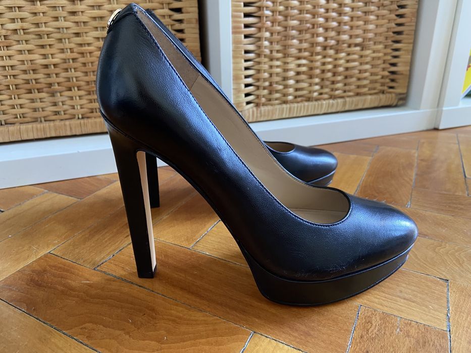 Guess обувки 40н