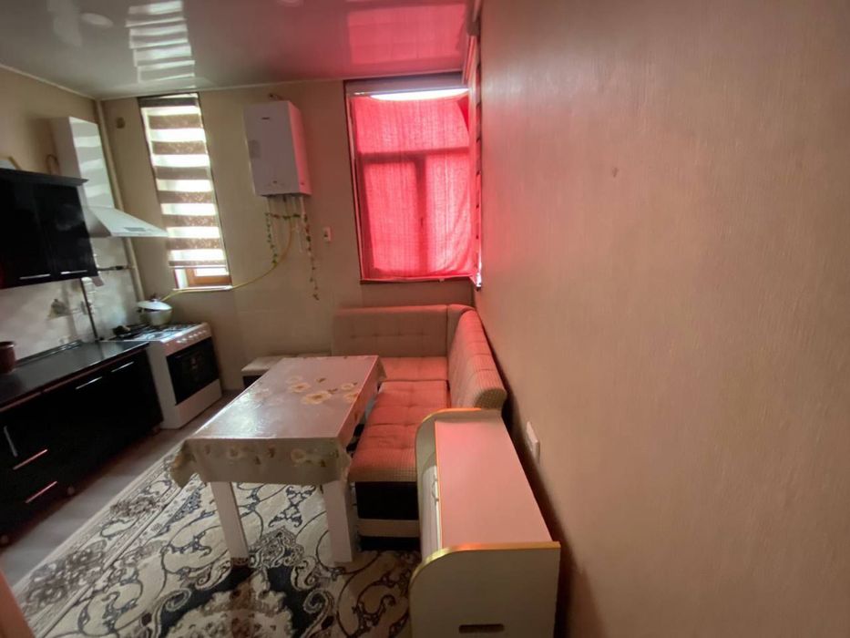 Срочно 2 хона килинган квартира ижарага берилади 6 микрорайон