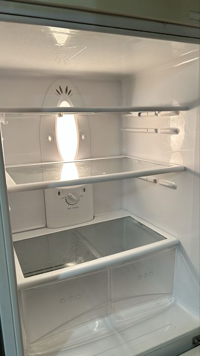 Продам холодильник LG