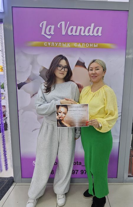 Курс наращивание ресниц 25 000 тг