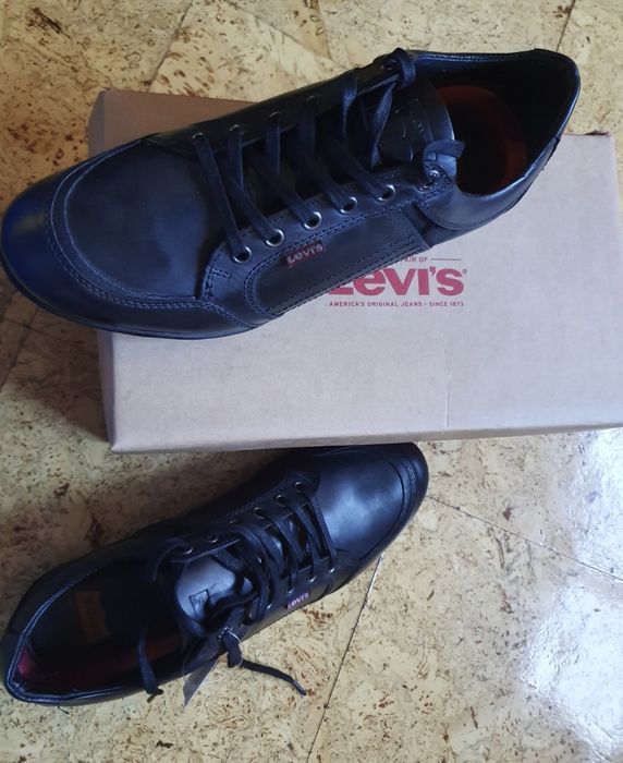 Levis мъжки обувки - 43 номер