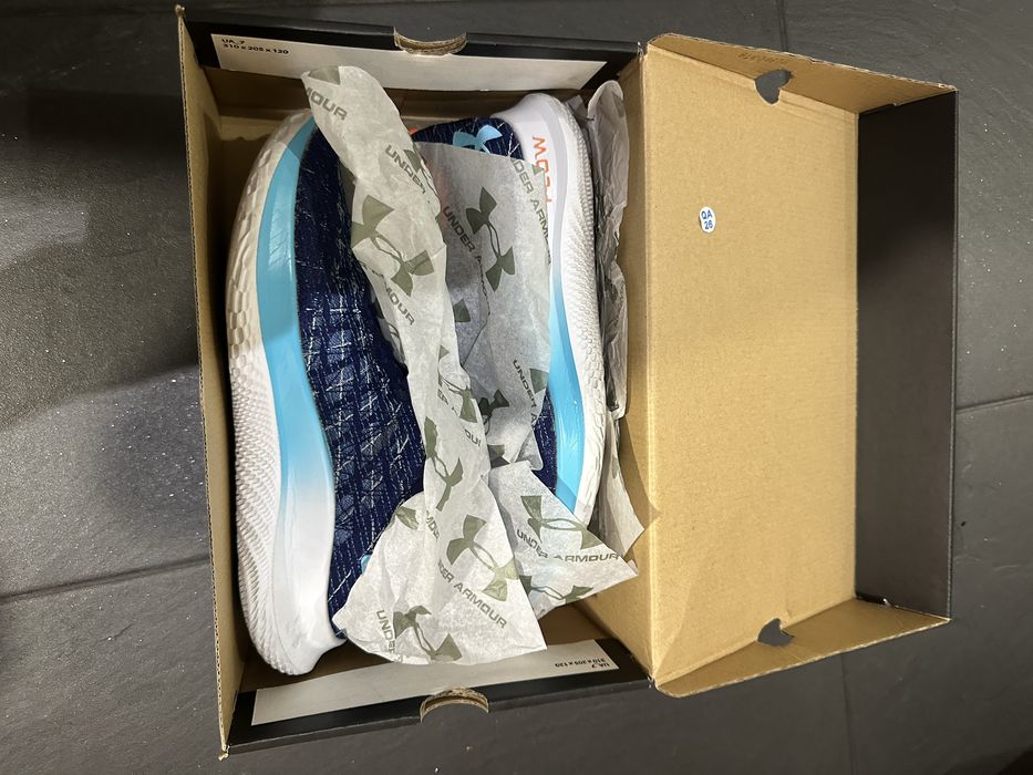 Маратонки Under Armour номер 42