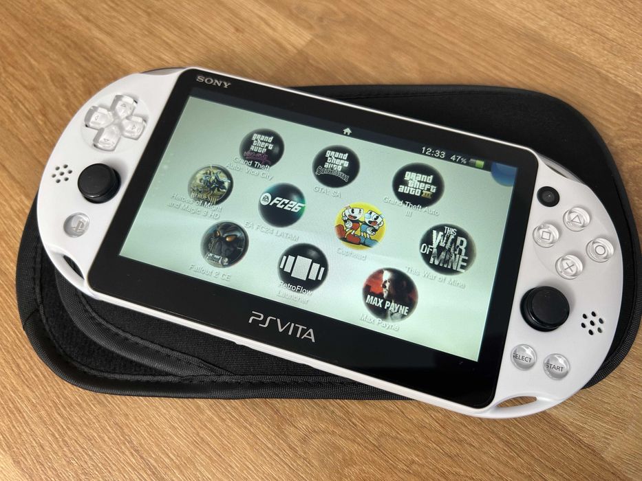 Consolă PS Vita Slim alba modată — card 128GB configurat | Japonia