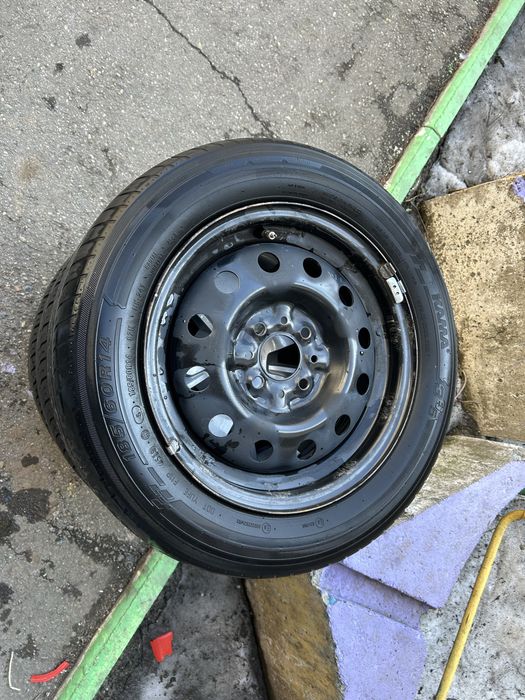 Продам летние шины с дисками на R14