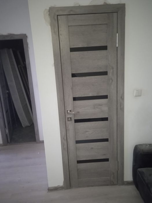 Укладка ламинат , установка дверей межкомнатных и входных дверей , нас ...