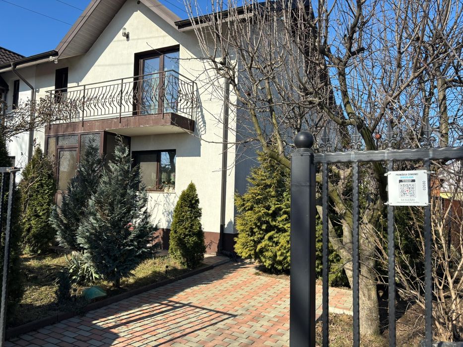 Casă/apartament tip duplex 4 dormitoare + dependințe.