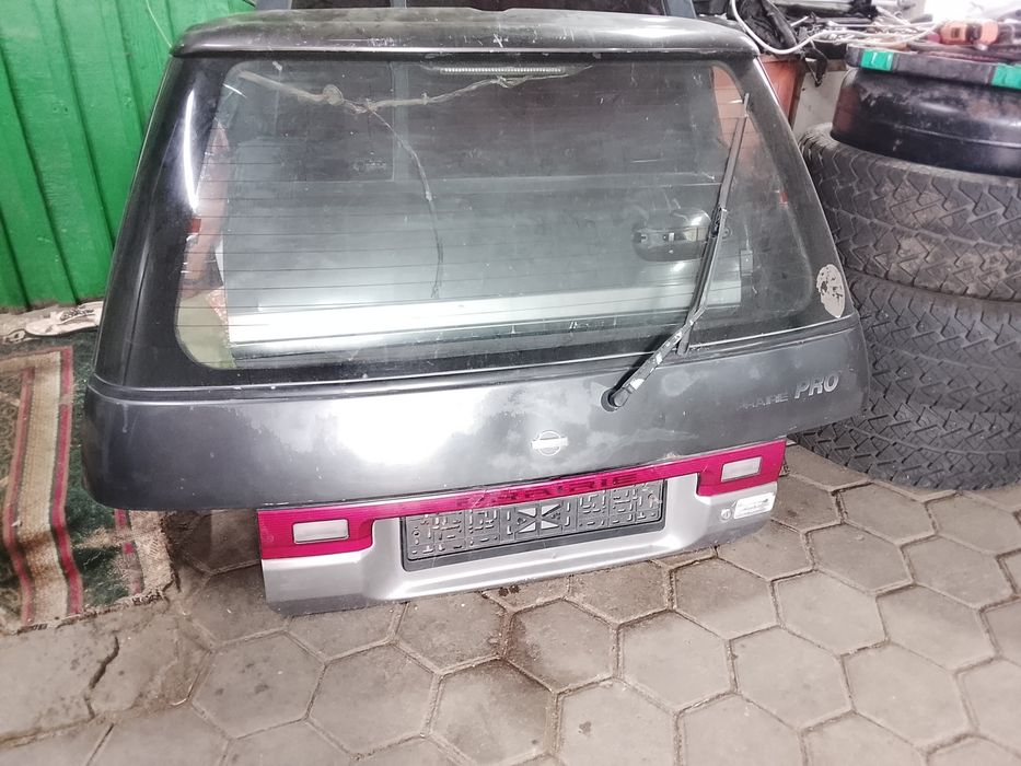 Авто Ниссан прерия