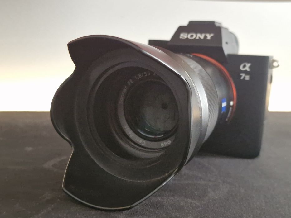 Sony A7 III (A7M3/A73) Body + Obiectiv Sony Sonnar T* FE 55mm f/1.8 ZA Carl Zeiss