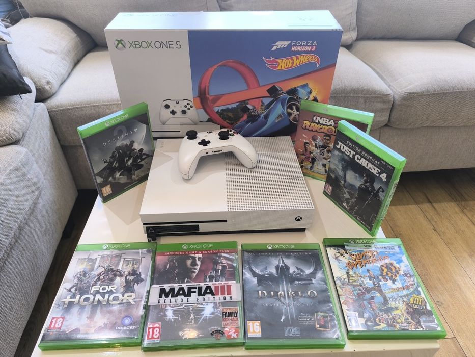 Продавам XBOX One S 500GB