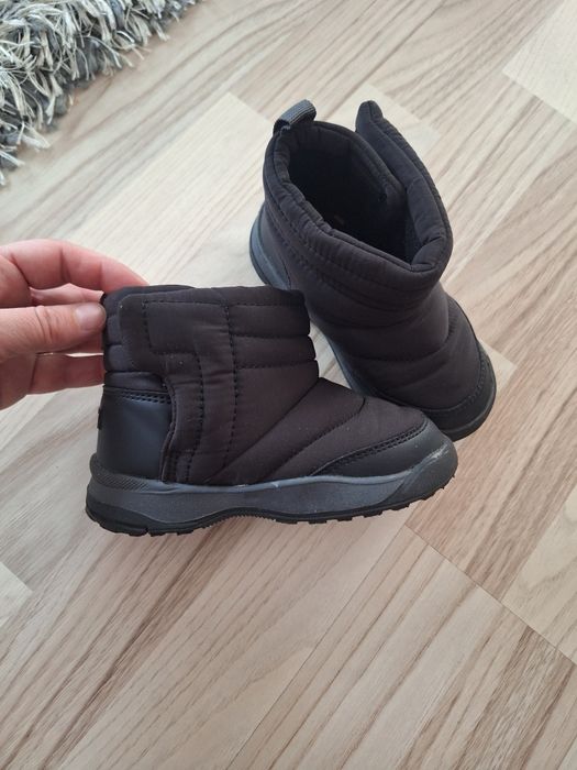 Ghetute impermeabile Zara