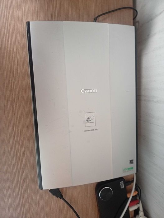 Скенер Canon продавам