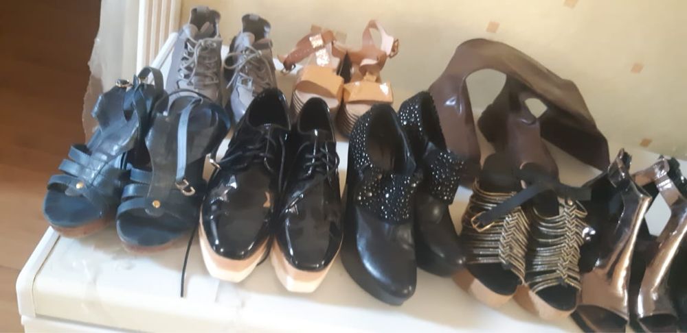 Обувь женская разная