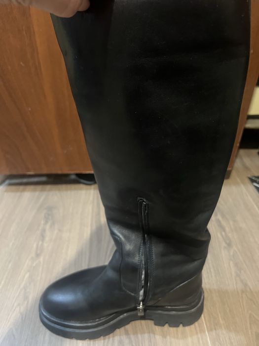 Продам зимние сапоги