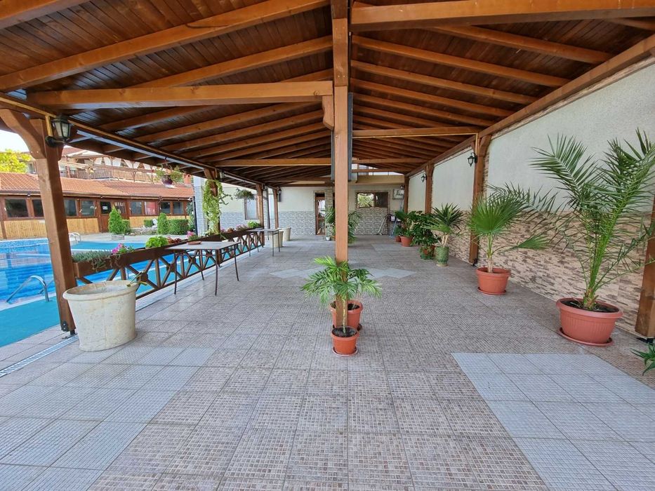 Продава се Хотел в Асеновград - 750 кв.м за 1020 €/кв.м - Снимка #2