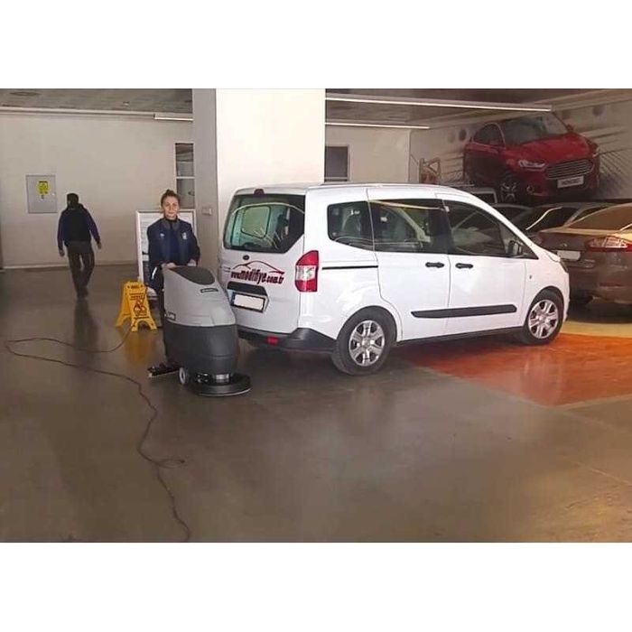 FREE EVO 50B Lavor Italia masina de spalat pardoseli 2000mp/h , 24V