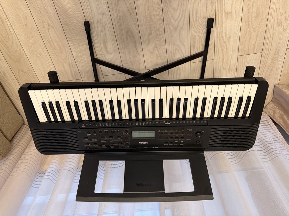 Orga electronica Yamaha PSR-E273