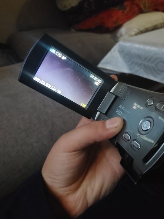video camera sotiladi