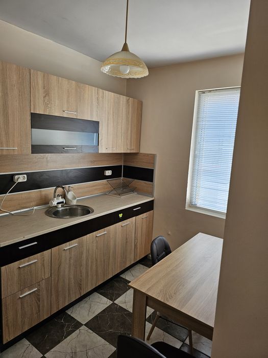 Дава се под наем Двустаен апартамент в Свиленград - 70 кв.м за 331.5 € - Снимка #1