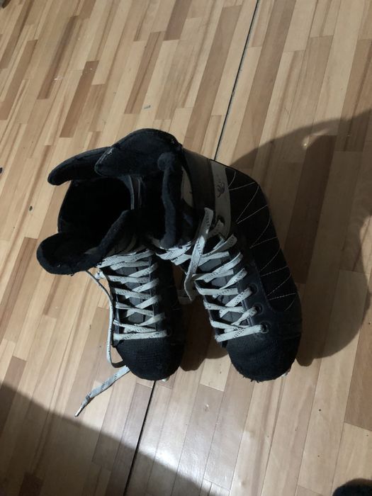 Коньки.          .