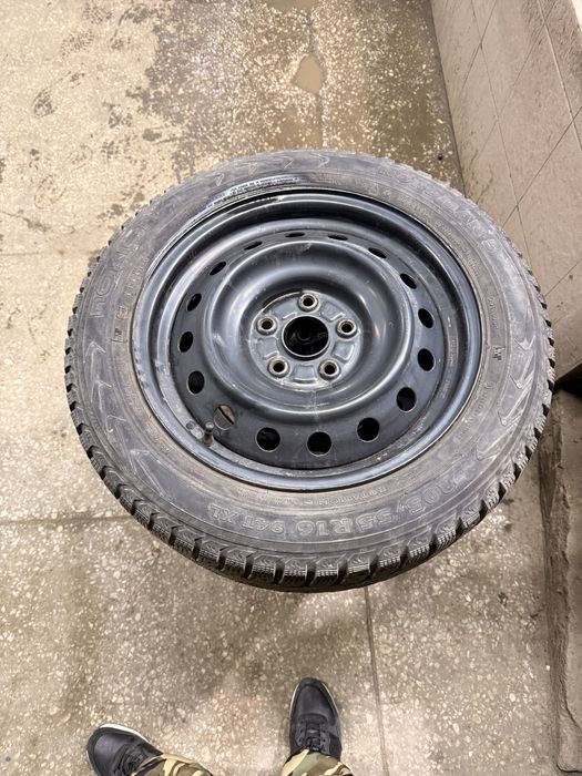 Продам шины с дисками