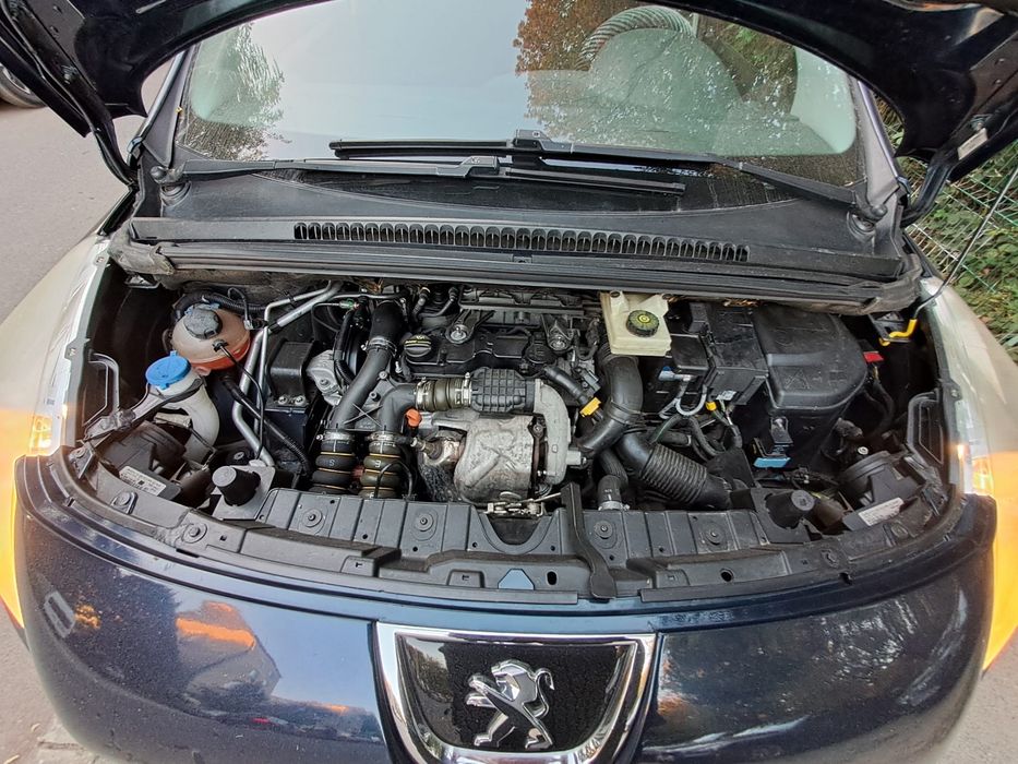 Peugeot 3008, 1,6 Hdi,An 2011, 2300 €,(atentie la caroserie)