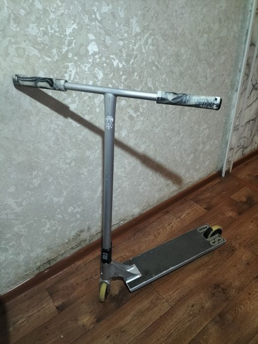 Продам трюковой самокат