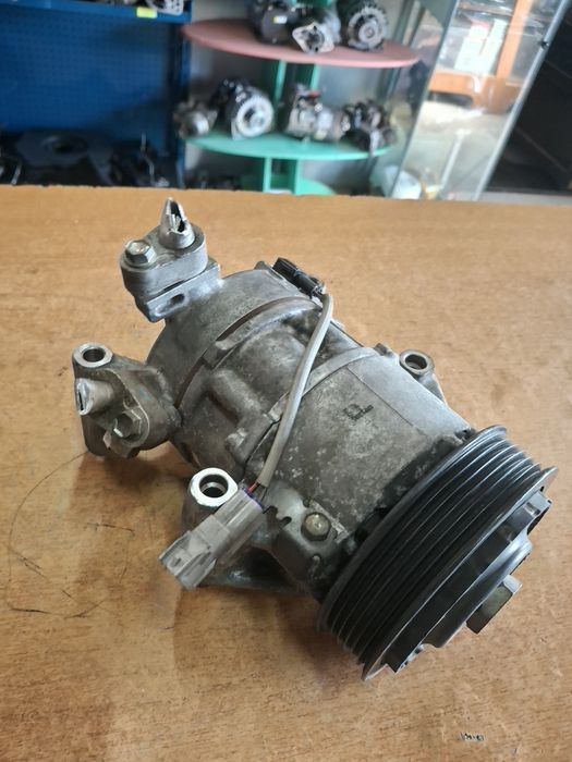 Compresor aer condiționat Toyota  Yaris Auris  Verso  Corolla  Axio 1.3 1.5