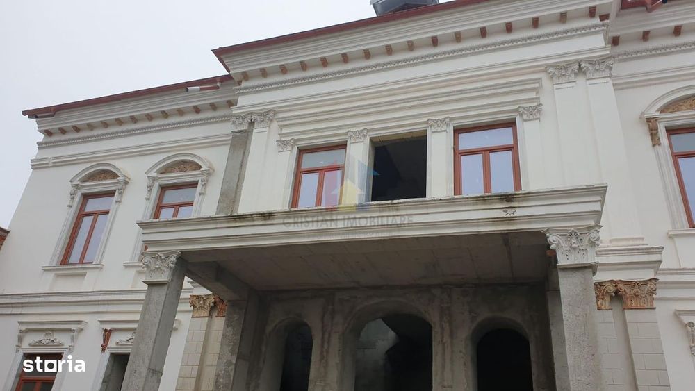 Conac Boieresc P+1 Ultracentral 695mp construiti, teren 466 mp pe colt
