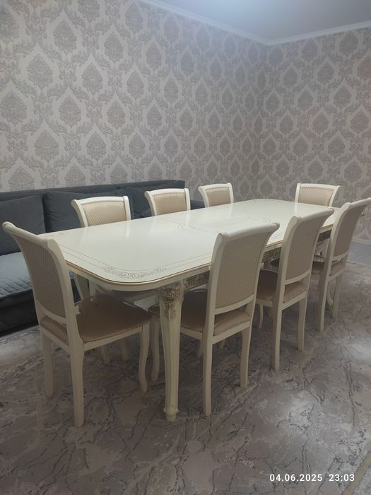 Продам стол со стульями