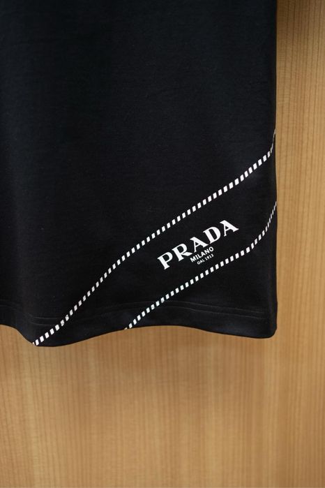 Tricou Prada Negru !