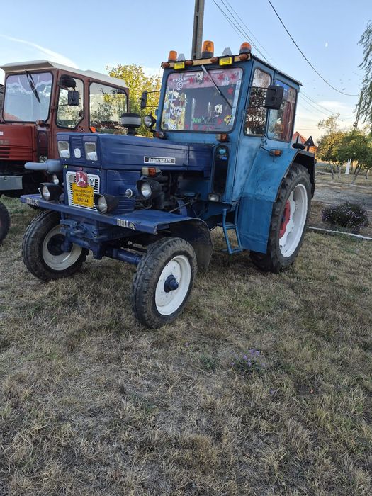 Tractor universal 650