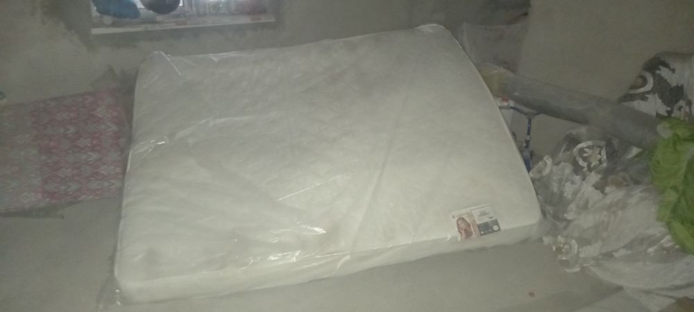 Крафат шкаф матрас нови