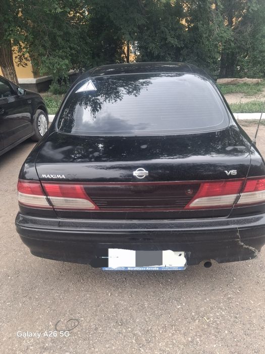 Продам автомобиль Nissan Maxima